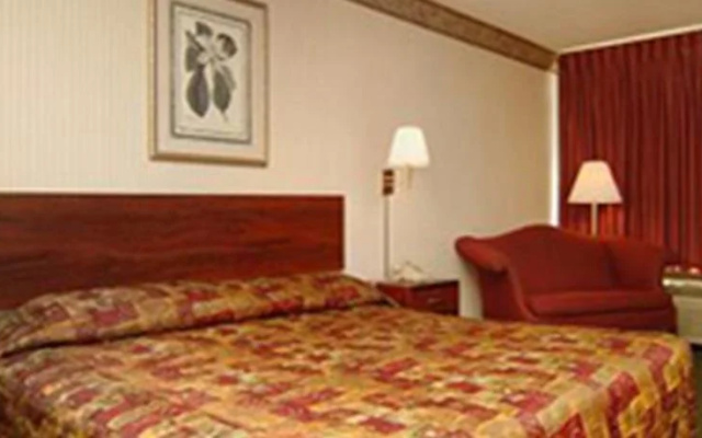 Budget Host Inn and Suites Memphis