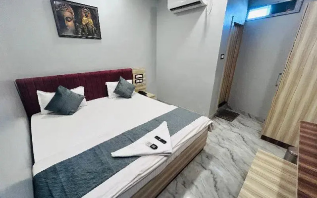 Hotel Dwarka Palace