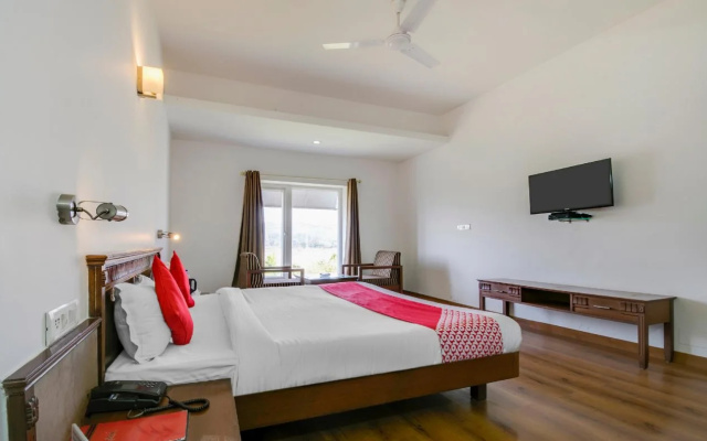 Rex Hotel by OYO