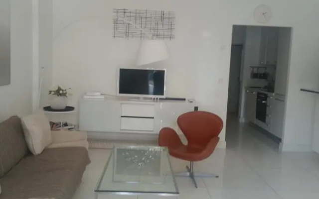 Home Rental Croisette Two Bedroom 80