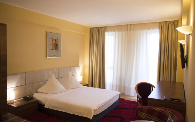 Hotel Perla DOro