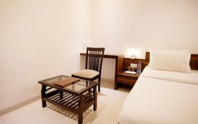 Hotel Shree Sai Dhan