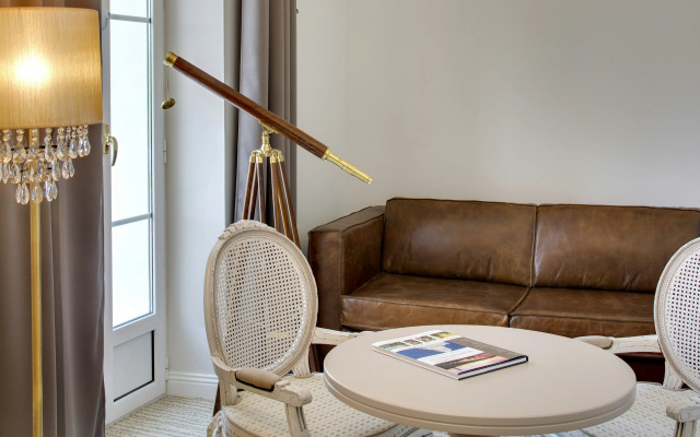 Grand Hotel Des Sablettes Plage, Curio Collection By Hilton