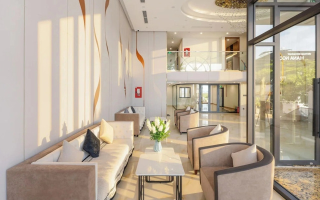 GRAND LUX by BRIO