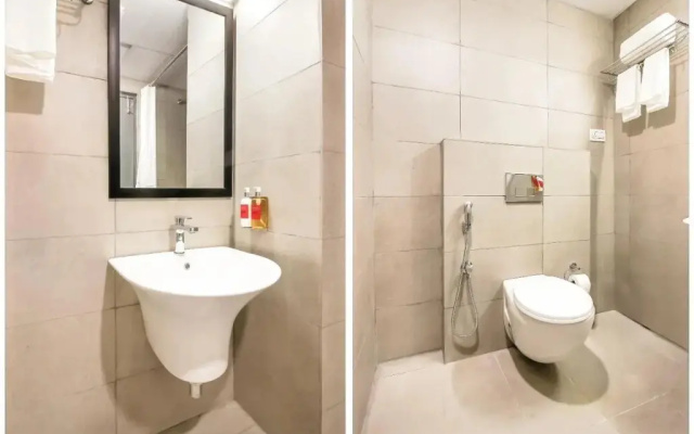 H Square by OYO Rooms