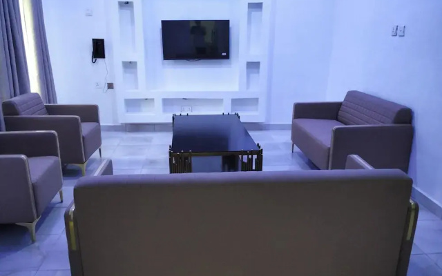 Kingsamystar Hotel And Suites
