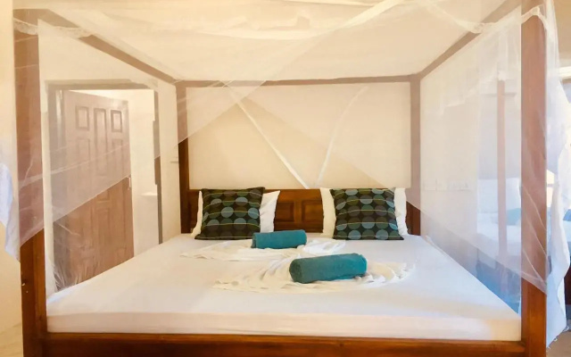 Little Lagoon Hostel