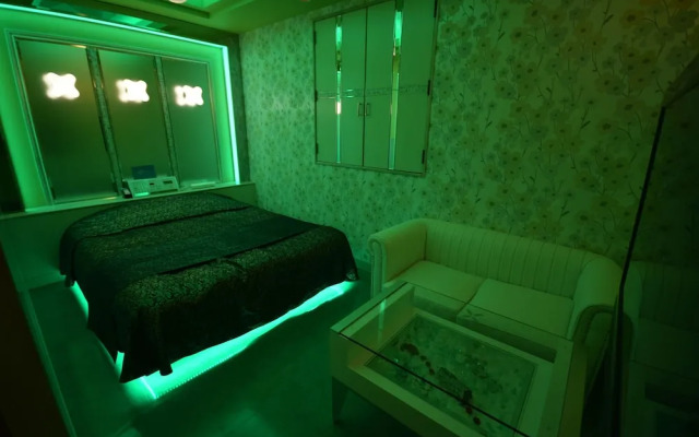 Hotel X - Adult Only