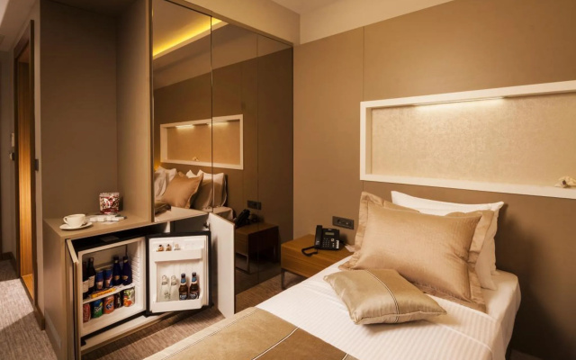 Majura Hotel