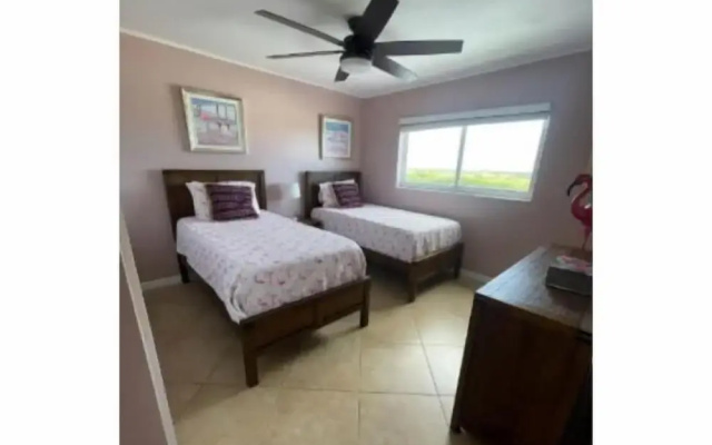 PH 2BED2BATH with Ocean View & Parking
