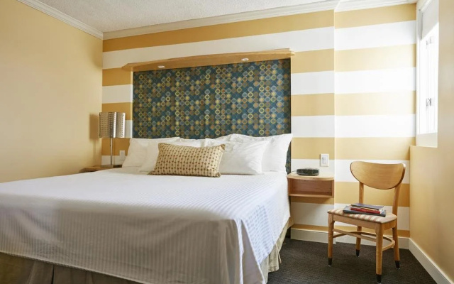 Oceanfront Pan American Hotel
