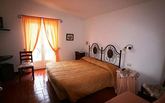 Hotel La Giada Del Mesco