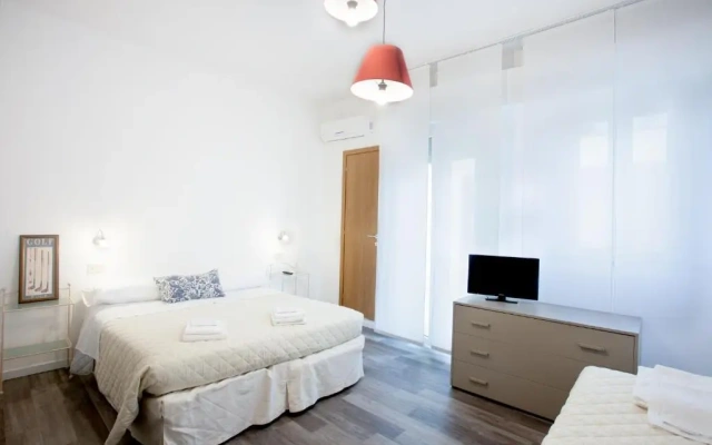 Hotel Spring
