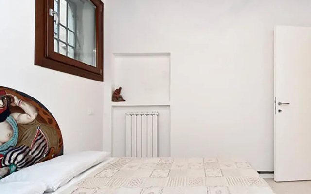 San Polo Apartment by Ca-sa Check