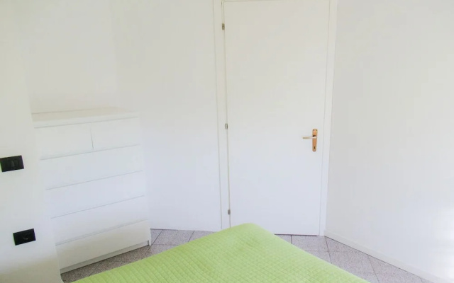 Tall Tree Apartment
