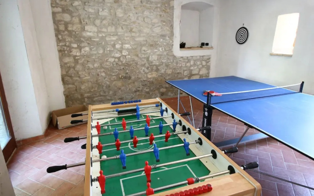 Beautiful Farmhouse with Hot Tub in Umbria