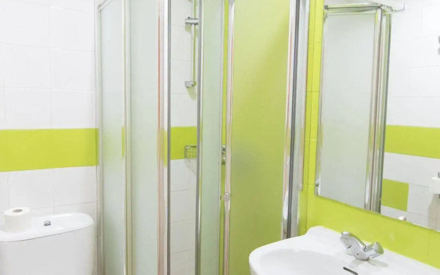 Albergue Inturjoven Granada - Hostel