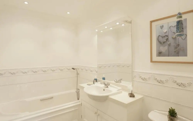 Restful Holiday Home in Aldeburgh With Garden