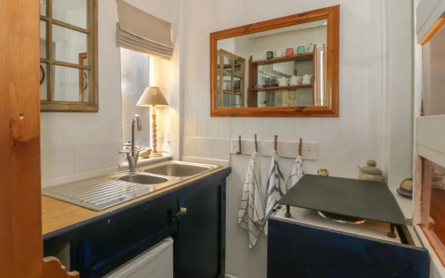 The Hideaway at No 8