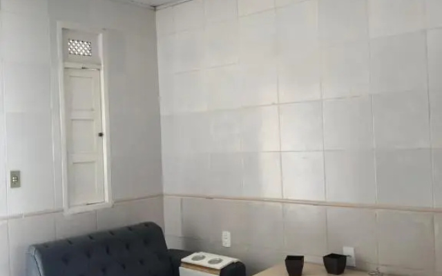 Casa em residencial, mobiliada para temporada.