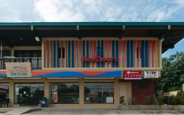 RedDoorz @ Laiya Vivo Hotel Batangas