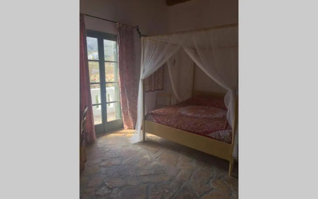 Diakofti Fishermen beachfront house