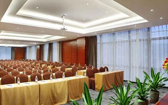 Lavande Hotel Guangzhou Science City Lianhe