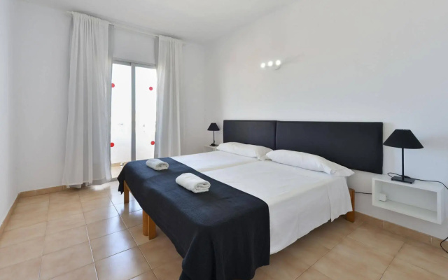 Apartamentos San Antonio Beach