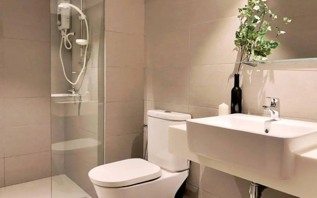 Modern Industrial Duplex Loft- Ekocheras-MRT 3pax