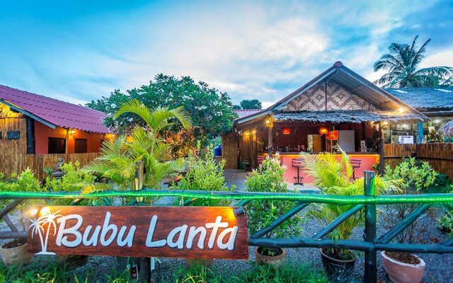 Bubu Lanta Hostel Ланта вид на фасад