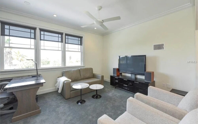 Dockside Darling 3 Bedroom Home