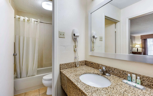 Quality Inn Windsor Mill - Baltimore