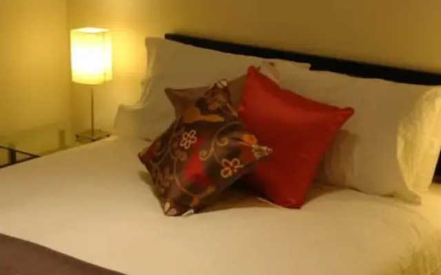 Royal Suites Mississauga