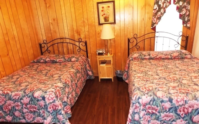 Driftwood Isle 1 Bedroom Home by RedAwning