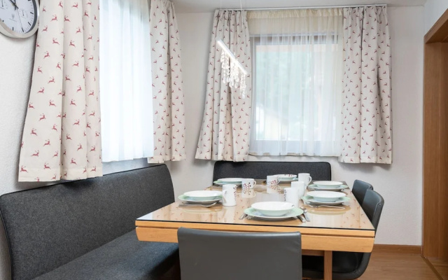 Cozy Chalet in Zell Am See With Balcony