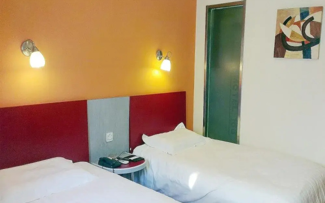 Shanghai Motel 168