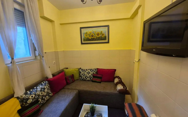 Authentic Belgrade Centre Hostel - Renovated Dec 2022