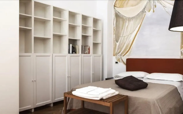 Plutarco Apartment