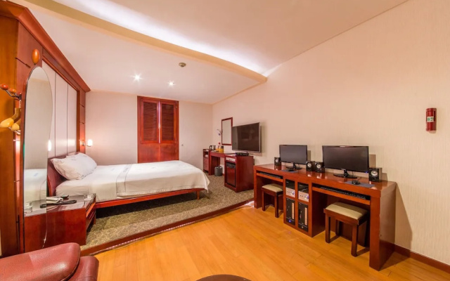 Hotel Bliss