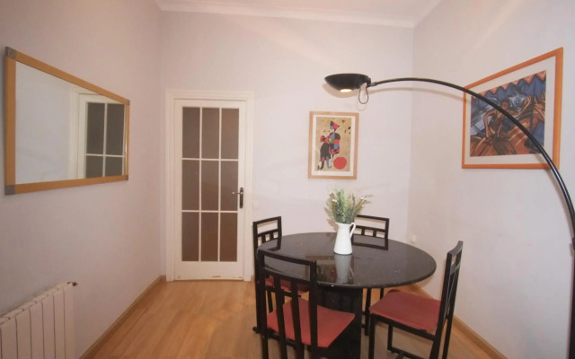 Lovely Apartment at Park Güell