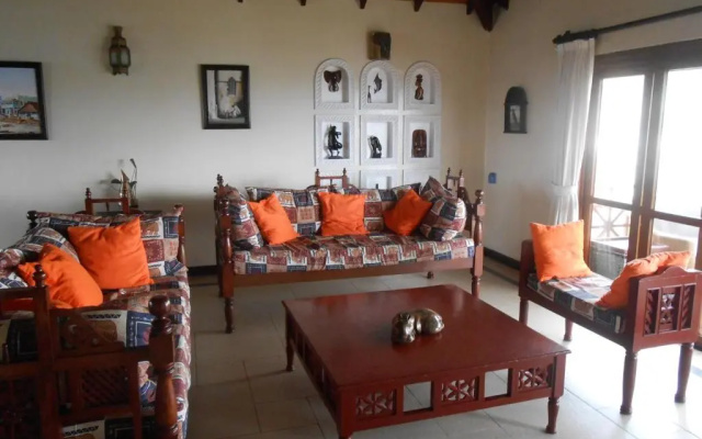Blue Bay Cove, Penthouse 4