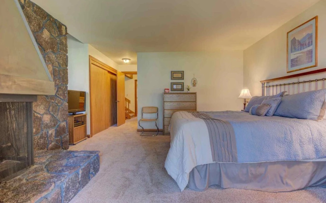 Wildflower Condos by Village Properties at Sunriver