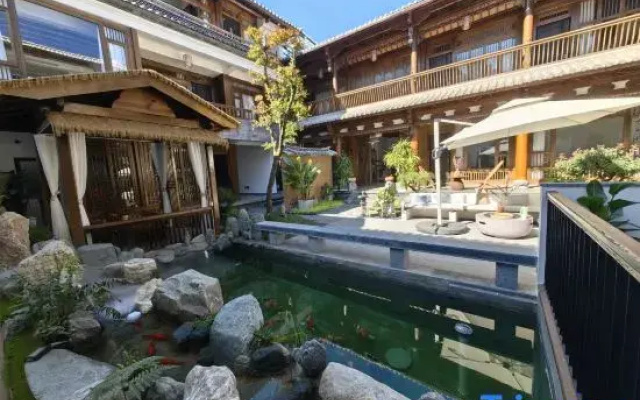 Shaxi Ancient Town Lanyue Homestay