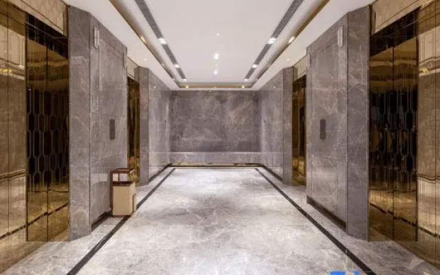 Yunmu International Hotel (Chongqing Jiefangbei Hongyadong Branch)