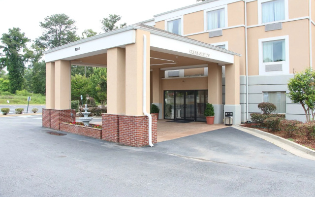 Jameson Inn and Suites Riverdale