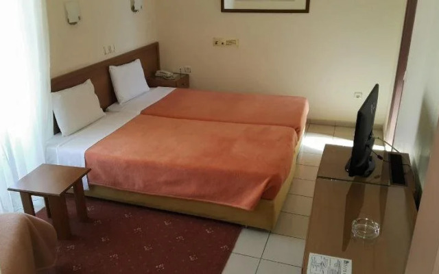 Hera Hotel