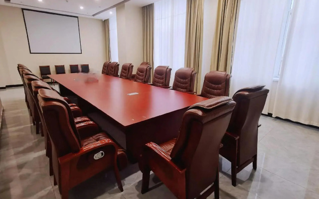 Orange Hotel (Tai'an Daimiao)