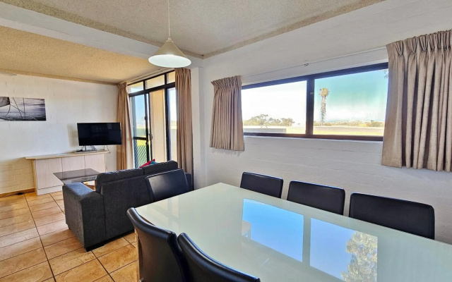 Riverview Holiday Apartment 14 - Kalbarri WA