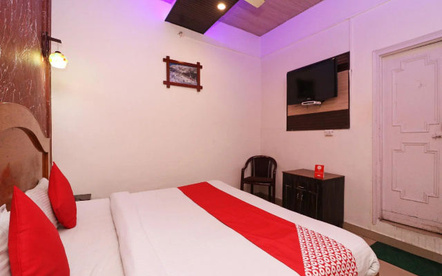 Aarav Hotel by OYO Rooms