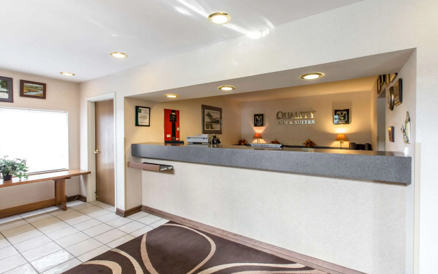 Quality Inn & Suites Silverthorne - Copper Mountain